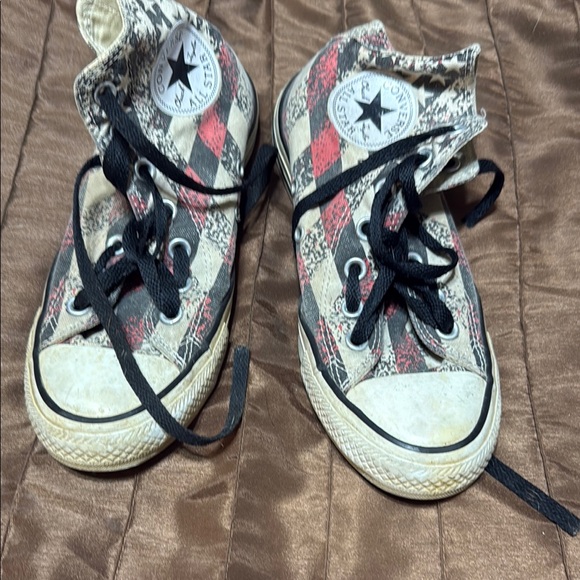 High Top Converse - Picture 1 of 4